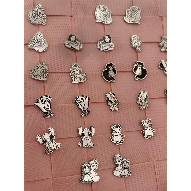 pendientes personajes